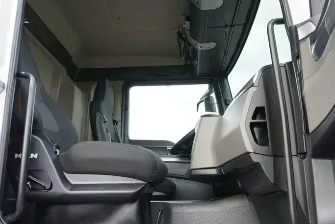 MAN TGS / 26.360 / EURO 6 / CHŁODNIA + WINDA / 23 PALETY zdjęcie 8