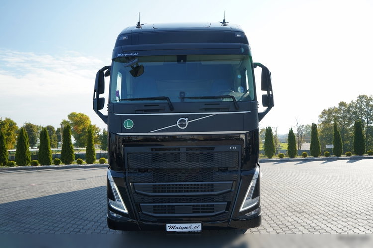 Volvo FH 500 / 6x2 / FIRANKA - 7.7 m / 2024 / KLIMA POSTOJOWA / ZAWIESIE DOKI DO WÓZKA / OŚ PODNOSZONA / ALUFELGI / zdjęcie 12