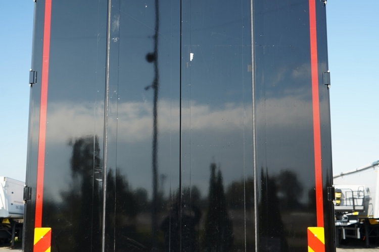 Volvo FH 500 / 6x2 / FIRANKA - 7.7 m / 2024 / KLIMA POSTOJOWA / ZAWIESIE DOKI DO WÓZKA / OŚ PODNOSZONA / ALUFELGI / zdjęcie 16