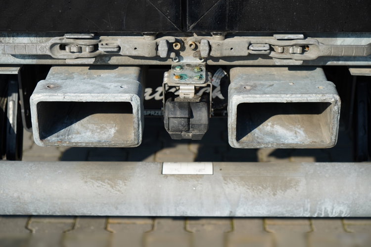 Volvo FH 500 / 6x2 / FIRANKA - 7.7 m / 2024 / KLIMA POSTOJOWA / ZAWIESIE DOKI DO WÓZKA / OŚ PODNOSZONA / ALUFELGI / zdjęcie 17