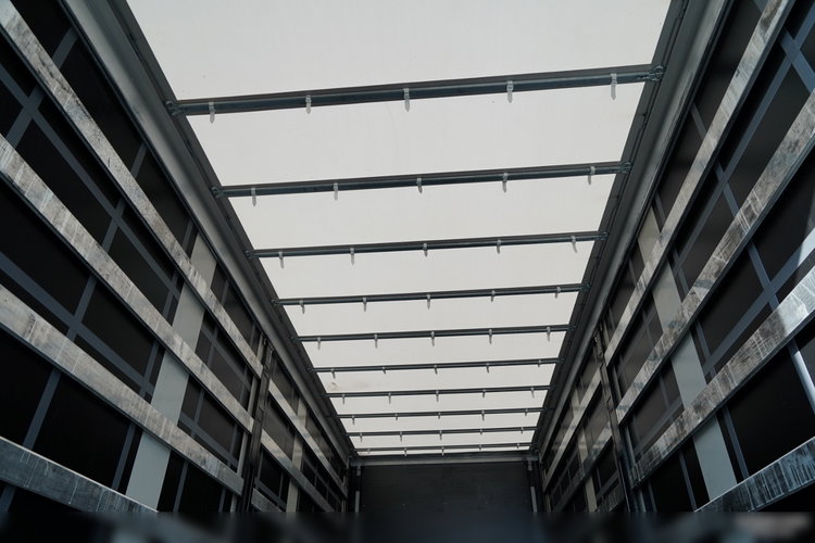 Volvo FH 500 / 6x2 / FIRANKA - 7.7 m / 2024 / KLIMA POSTOJOWA / ZAWIESIE DOKI DO WÓZKA / OŚ PODNOSZONA / ALUFELGI / zdjęcie 24