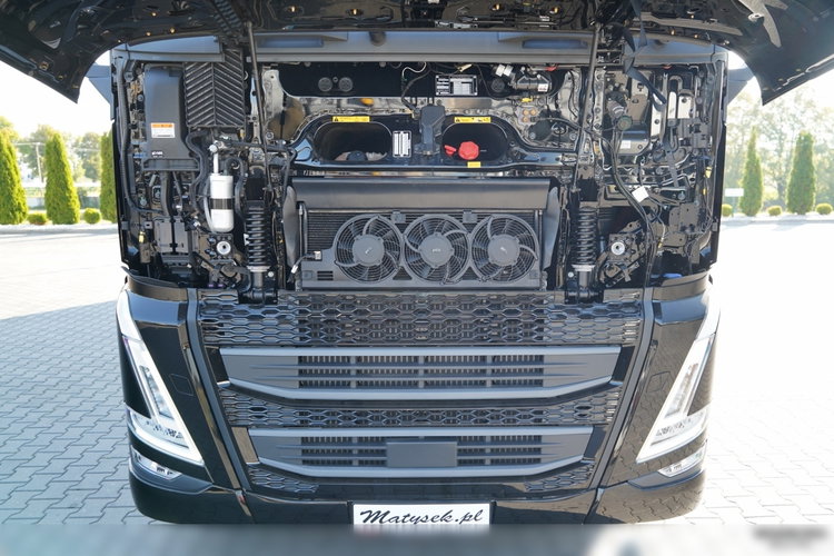 Volvo FH 500 / 6x2 / FIRANKA - 7.7 m / 2024 / KLIMA POSTOJOWA / ZAWIESIE DOKI DO WÓZKA / OŚ PODNOSZONA / ALUFELGI / zdjęcie 47