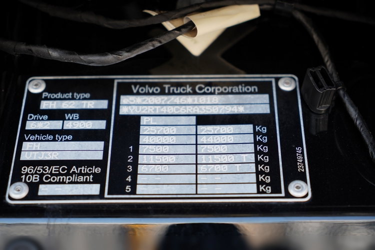 Volvo FH 500 / 6x2 / FIRANKA - 7.7 m / 2024 / KLIMA POSTOJOWA / ZAWIESIE DOKI DO WÓZKA / OŚ PODNOSZONA / ALUFELGI / zdjęcie 48