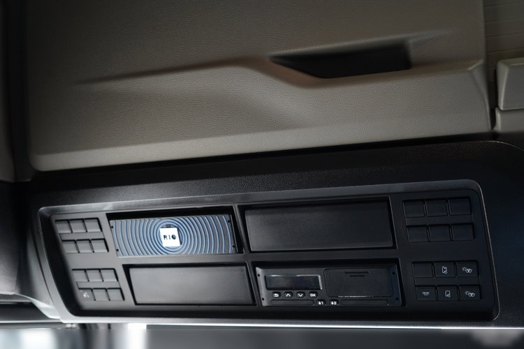 MAN TGX 26.470 / 6x2 / FIRANKA / SOLÓWKA / 6x2 / 120 m3 / OŚ PODNOSZONA / I-PARK COOL / PODŁOGA SZYNA DESKA / zdjęcie 40