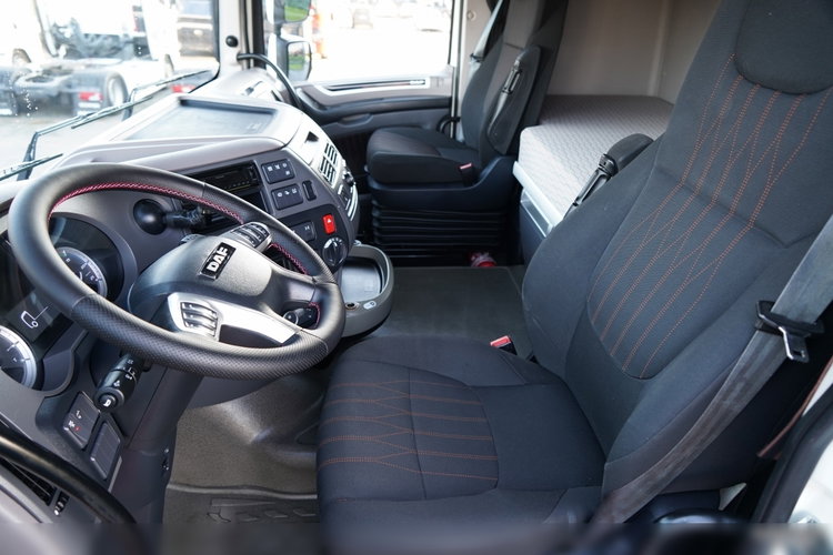 DAF XF 530 / RETARDER / KLIMA POSTOJOWA / SUPER SPACE CAB / zdjęcie 26