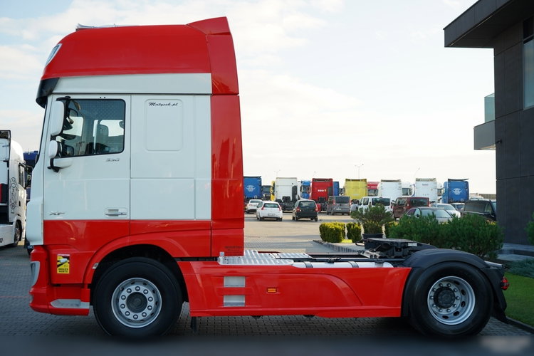 DAF XF 530 / RETARDER / KLIMA POSTOJOWA / SUPER SPACE CAB / zdjęcie 8