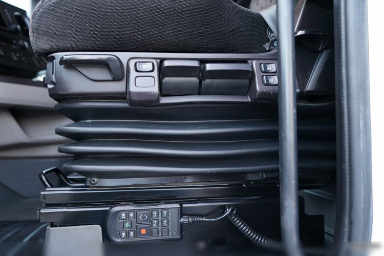 Scania S 450 / HYDRAULIKA / RETARDER / KLIMA POSTOJOWA / ALUFELGI zdjęcie 27