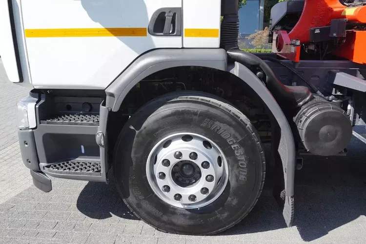 Renault C280 DTI 8 / HDS Fassi 5.6 t / Zasięg 8 m / Platforma 15 EPAL zdjęcie 27