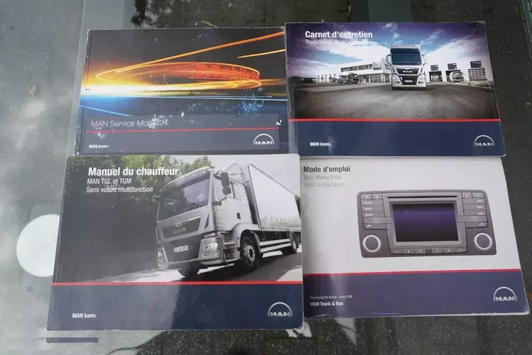 MAN TGM 26.340 E6 / Beczka asenizacyjna Rivard 11.8 m3 / 110 tys. km / oś skrętna zdjęcie 59