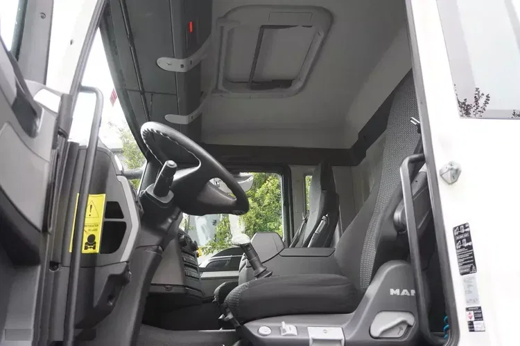 MAN TGS 26.360 E6 / Zabudowa WUKO Rivard 18 m3 / 90 tys. km / oś skrętna zdjęcie 47