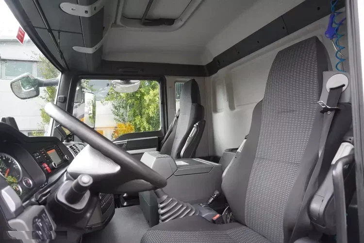 MAN TGS 26.360 E6 / Zabudowa WUKO Rivard 18 m3 / 90 tys. km / oś skrętna zdjęcie 49