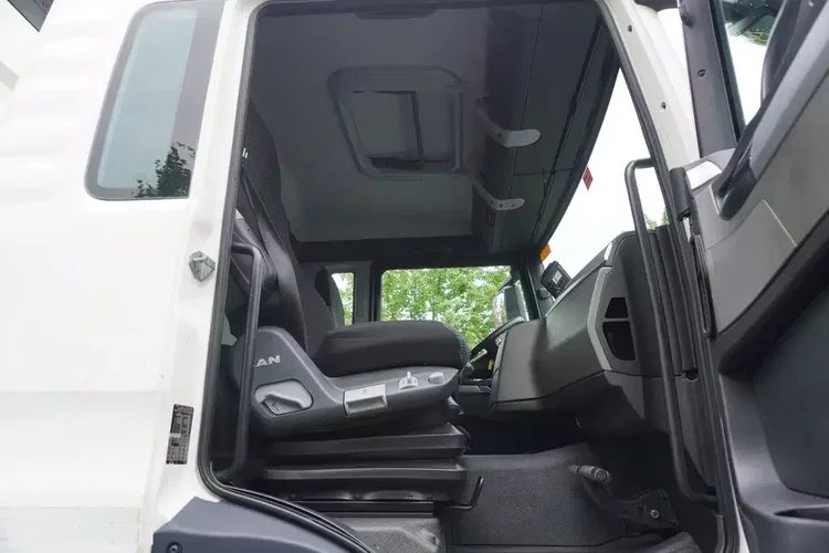 MAN TGS 26.360 E6 / Zabudowa WUKO Rivard 18 m3 / 90 tys. km / oś skrętna zdjęcie 59