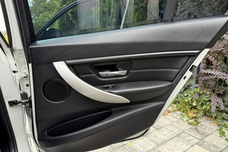 BMW 320 NOWY ROZRZĄD Bardzo zadbana zdjęcie 34