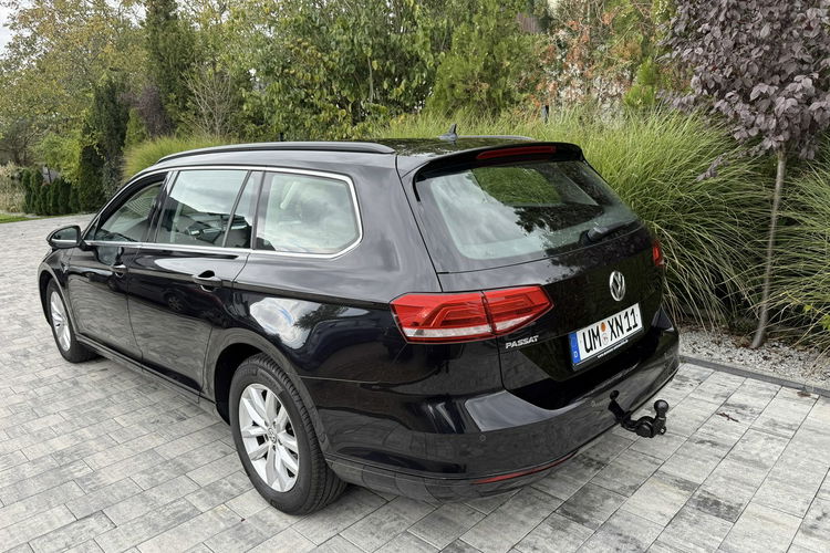 Volkswagen Passat Bardzo zadbana - oryginalny przebieg - zdjęcie 11