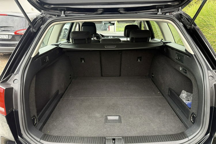 Volkswagen Passat Bardzo zadbana - oryginalny przebieg - zdjęcie 5