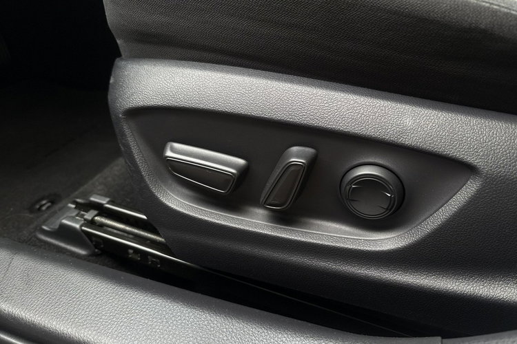 Toyota Camry 2.5 HSD 218KM COMFORT, salon Polska, gwarancja, FV23% zdjęcie 25