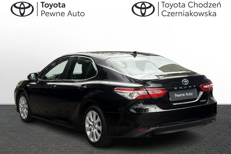 Toyota Camry 2.5 HSD 218KM COMFORT, salon Polska, gwarancja, FV23% zdjęcie 3