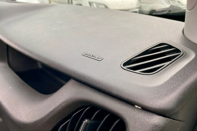 Fiat Doblo SALON PL / MROŻNIA - CHŁODNIA -20st.C / DŁUGI / 93 tys.km / GWARANCJA zdjęcie 16