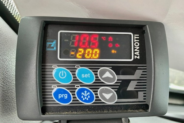 Fiat Doblo SALON PL / MROŻNIA - CHŁODNIA -20st.C / DŁUGI / 93 tys.km / GWARANCJA zdjęcie 17