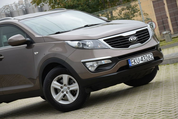 Kia Sportage Czarna Zarejestrowana 1.6GDI 135KM Serwis Navi Skóra Parktronik Alu zdjęcie 15