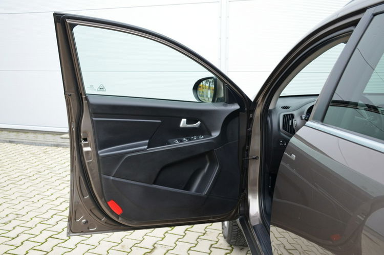 Kia Sportage Czarna Zarejestrowana 1.6GDI 135KM Serwis Navi Skóra Parktronik Alu zdjęcie 20