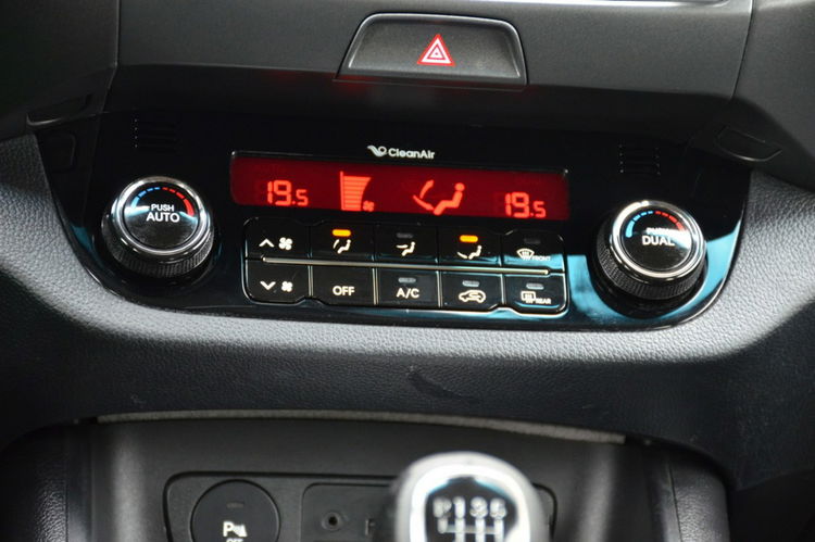 Kia Sportage Czarna Zarejestrowana 1.6GDI 135KM Serwis Navi Skóra Parktronik Alu zdjęcie 35