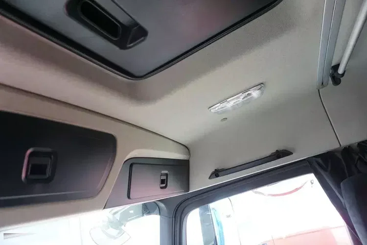 Mercedes ACTROS / 2543 / ACC / E 6 / PEŁNY ADR / SKRZYNIOWY / ZAWIESIE POD WÓZEK zdjęcie 39