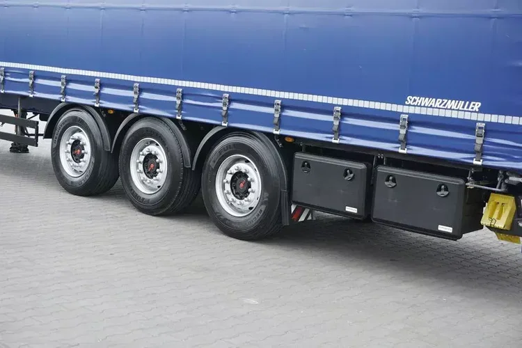 Schwarzmuller FIRANKA / OŚ PODNOSZONA / DACH PODNOSZONY zdjęcie 8