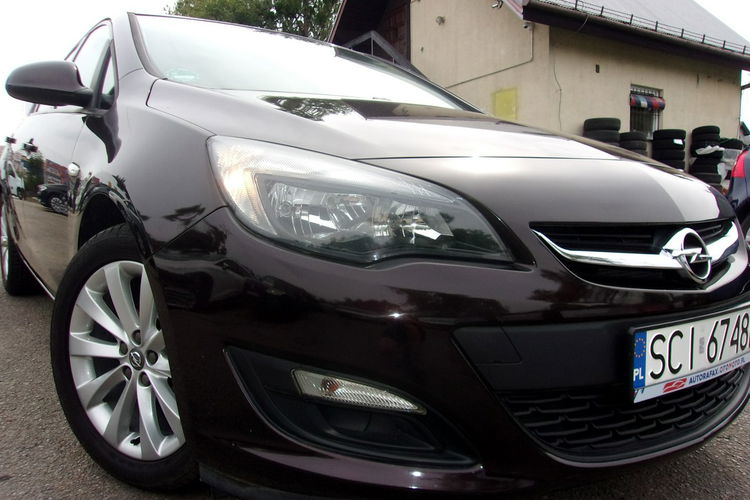 Opel Astra Klimatronic 2-stref, 2 kpl. kół, Podgrz. fotele + kierownica zdjęcie 5