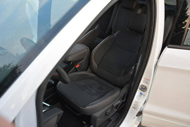 Kuga 81tys Lift ST-Line Radar ACC Navi Ledy Kamera Blis ParkAssist ASO FORD zdjęcie 19