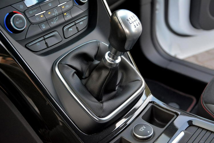 Kuga 81tys Lift ST-Line Radar ACC Navi Ledy Kamera Blis ParkAssist ASO FORD zdjęcie 31