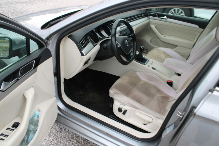 Volkswagen Passat Salon Polska I właściciel Comfortline zdjęcie 15