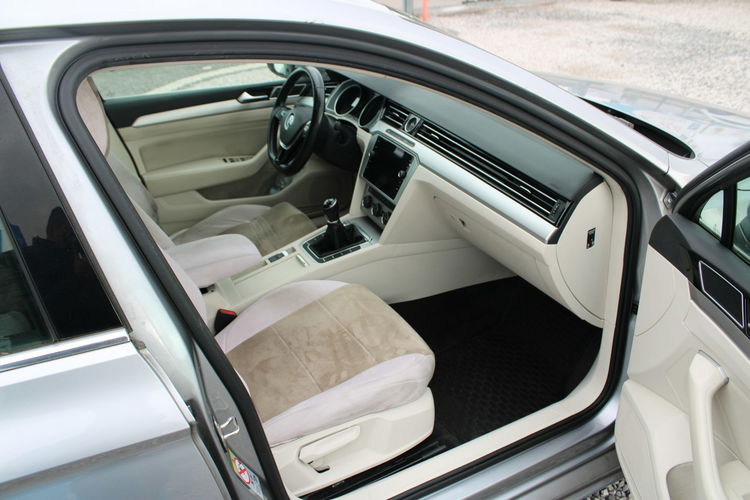 Volkswagen Passat Salon Polska I właściciel Comfortline zdjęcie 26