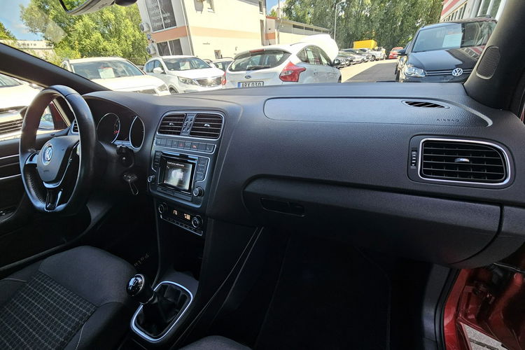 Kia Rio model 2018, grzana kierownica i fotele, asystent pasa, radar zdjęcie 29