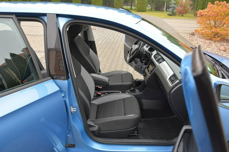 RAPID 1.4TDI (90KM) DSG Parktronic Klimatronic z Niemiec ASO Skoda zdjęcie 14