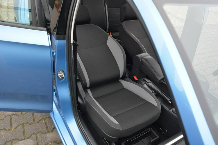 RAPID 1.4TDI (90KM) DSG Parktronic Klimatronic z Niemiec ASO Skoda zdjęcie 15