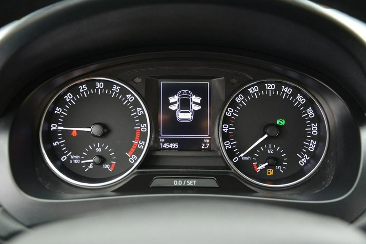 RAPID 1.4TDI (90KM) DSG Parktronic Klimatronic z Niemiec ASO Skoda zdjęcie 23