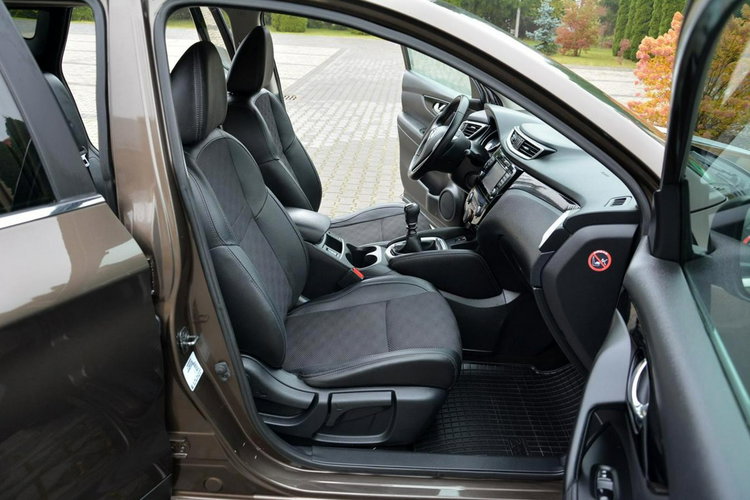 Nissan Qashqai 1.6dci(130KM)4x4 Tekna+Led Skóry Navi Kamera360 Alu 19" ASO zdjęcie 16