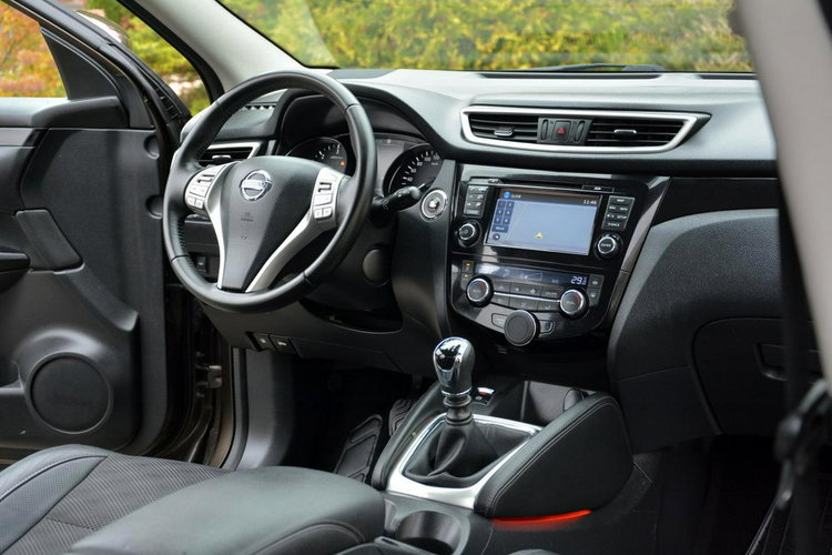 Nissan Qashqai 1.6dci(130KM)4x4 Tekna+Led Skóry Navi Kamera360 Alu 19" ASO zdjęcie 19