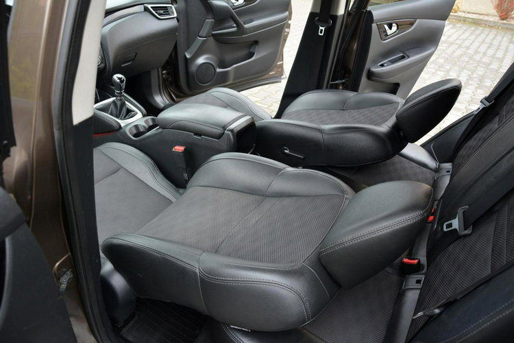 Nissan Qashqai 1.6dci(130KM)4x4 Tekna+Led Skóry Navi Kamera360 Alu 19" ASO zdjęcie 23