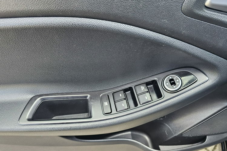 Hyundai i20 Grzane fotele i kierownica, asystent pasa ruchu, zdjęcie 18