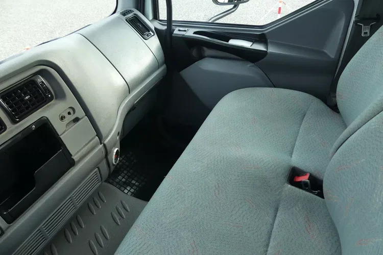 Renault MIDLUM 180 4x4 / WYWROTKA + HDS HIAB SKŁADANY W Z / zdjęcie 22