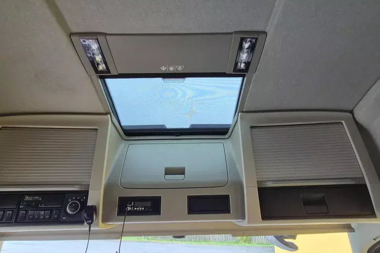 Volvo FH 750 8x4 / 2 osie podnoszone / Do przewozu drewna zdjęcie 14