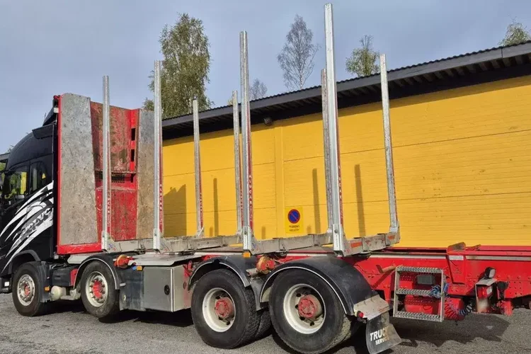Volvo FH 750 8x4 / 2 osie podnoszone / Do przewozu drewna zdjęcie 2
