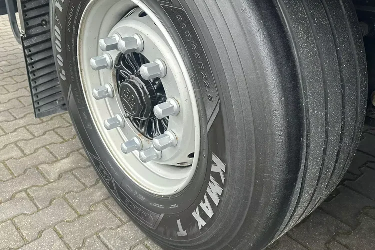 Krone STANDARD / FIRANKA / XL / FABRYCZNE OGUMIENIE / MAŁY PRZEBIEG / STAN BARDZO DOBRY zdjęcie 20