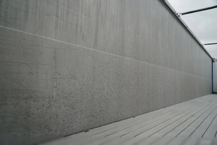 KNAPEN / RUCHOMA PODŁOGA / WALKING FLOOR 90 m3 / 2021 ROK / OŚ PODNOSZONA / OSIE SAF / ALUFELGI / zdjęcie 15