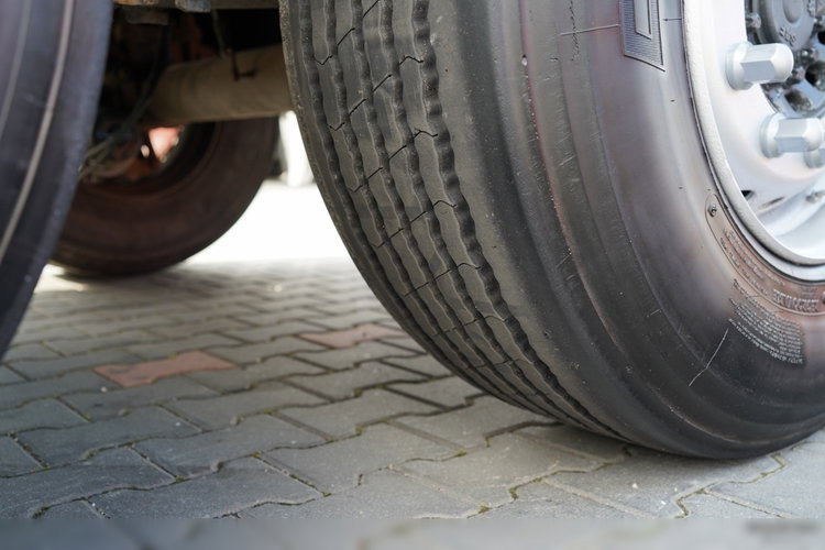 Mercedes BENZ / ACTROS 2548 / 6x2 /  ZESTAW BURTOWY - 6, 5 M / OŚ PODNOSZONA / +HDS FASSI /  wysów : 10.85 M / SIODEŁKO / ROTATOR / WIDŁY DO PALET / PRZYCZEPA 6, 5 M / SAF /  zdjęcie 48