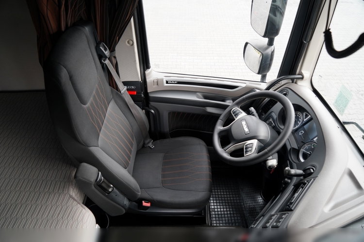 DAF XF 480 / SOLÓWKA / 6X2 / MEGA / OŚ PODNOSZONA / KLIMATYZACJA POSTOJOWA / 2019 / zdjęcie 33