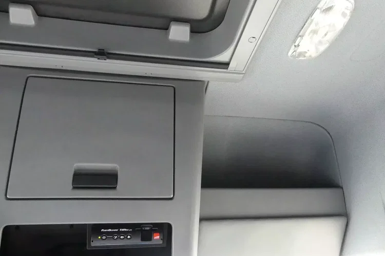 Mercedes ATEGO 1224 / Euro 6 / LAWETA / SILNIK 100 TYS PRZEBIEGU / zdjęcie 36