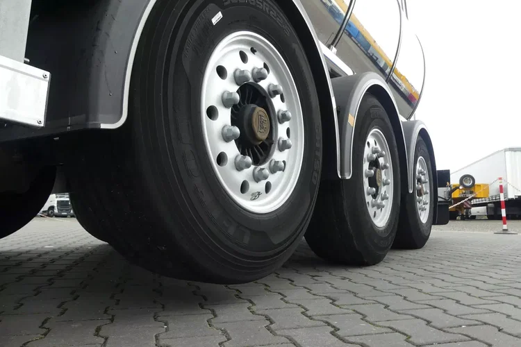 KAESSBOHRER CYSTERNA SPOŻYWCZA / 3 KOMOROWA / zdjęcie 26